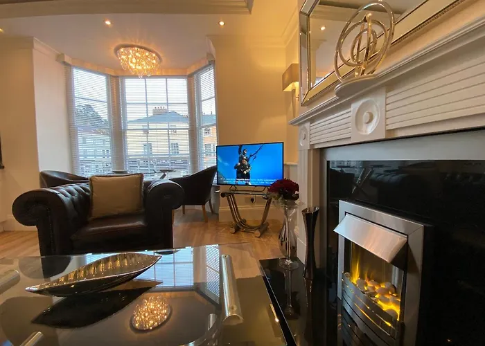 The Maureen Suite