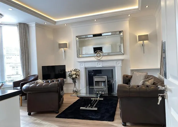 The Maureen Suite